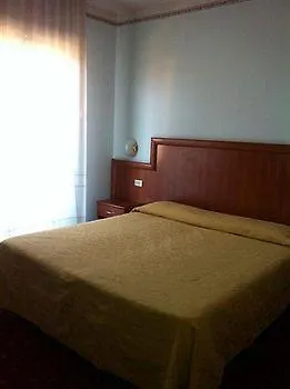 Tiby Hotel 3*